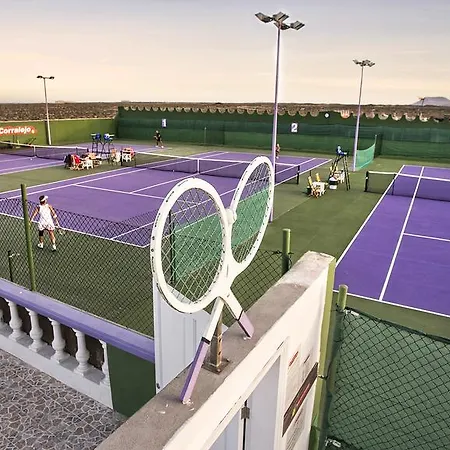 Corralejo Lodge דירה